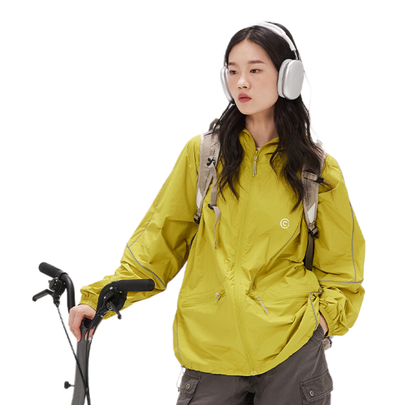 推荐商品：capelincrew  透气防紫外线纯色连帽防晒衣 男女同款 F02 芥末绿