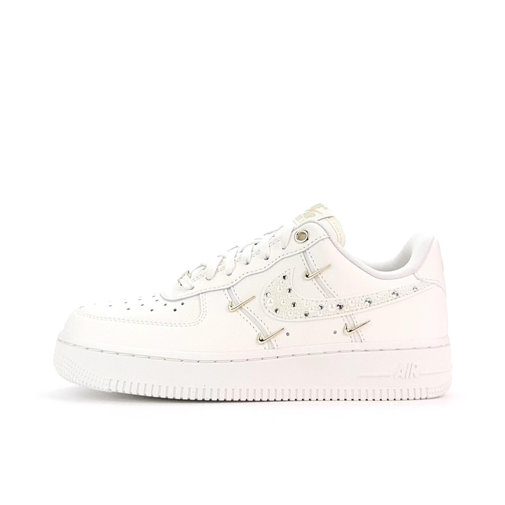 推荐商品：【定制款】 Nike Air Force 1 板鞋 防滑减震耐磨低帮增高 女款/珍珠白金