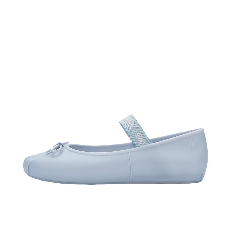 推荐商品：【赵露思同款】 MELISSA/梅丽莎 Sophie 蝴蝶结 休闲 平跟 甜美风 单鞋 35701 珠光蓝色