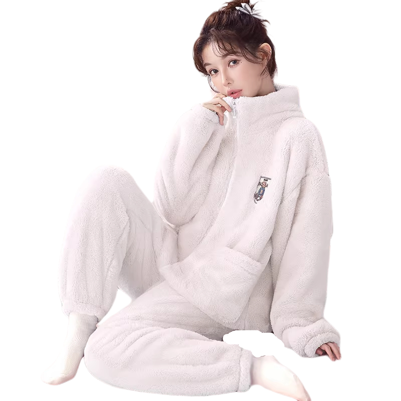推荐商品：珊瑚绒 加厚保暖法兰绒睡衣 女装 KS673 月光白