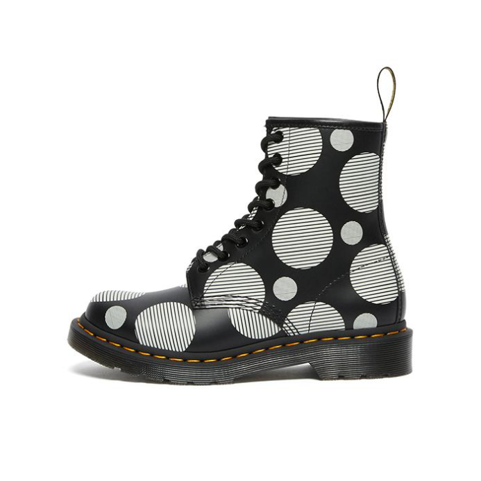 推荐商品：Dr.Martens 马汀博士 1460 英伦风 复古时尚 软皮光面 舒适保暖 百搭休闲 马丁靴 黑色/白色