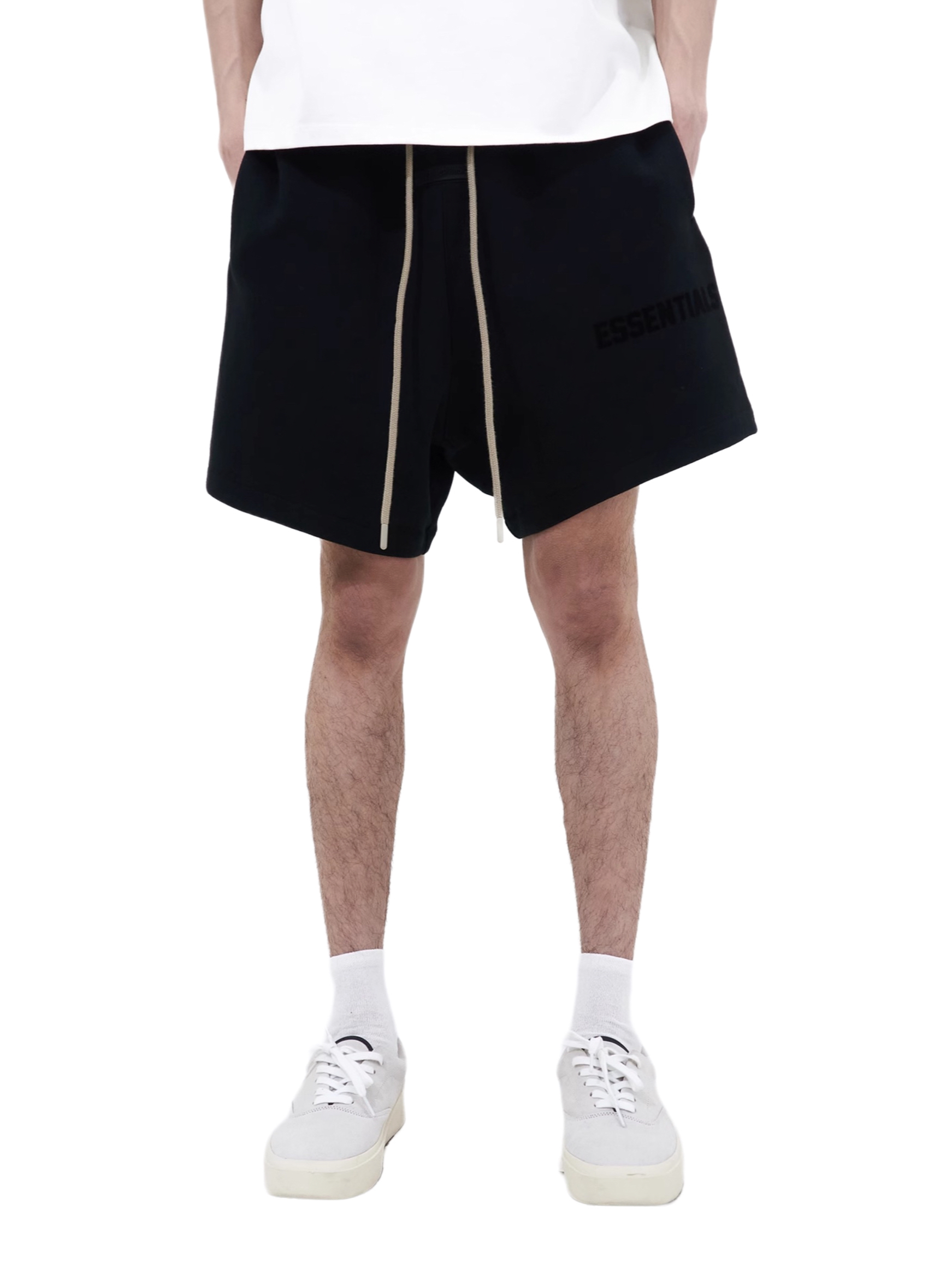 推荐商品：Fear of God SS23 Essentials The Black Collection系列 Running Short Jet Black 美式玄青直筒抽绳棉质中腰运动短裤 160sp232020f 黑