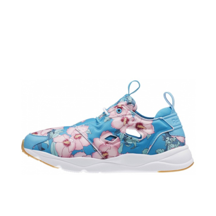 推荐商品：Reebok/锐步 Furylite 运动休闲鞋 防滑耐磨轻便减震舒适透气低帮合成革圆头网布包裹性 Pink Flowers 蓝粉印花