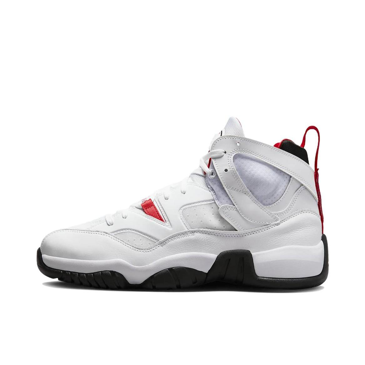 推荐商品：Jordan Jumpman Two Trey 篮球鞋 时尚复古减震防滑耐磨缓震实战 男款/白色/红色 