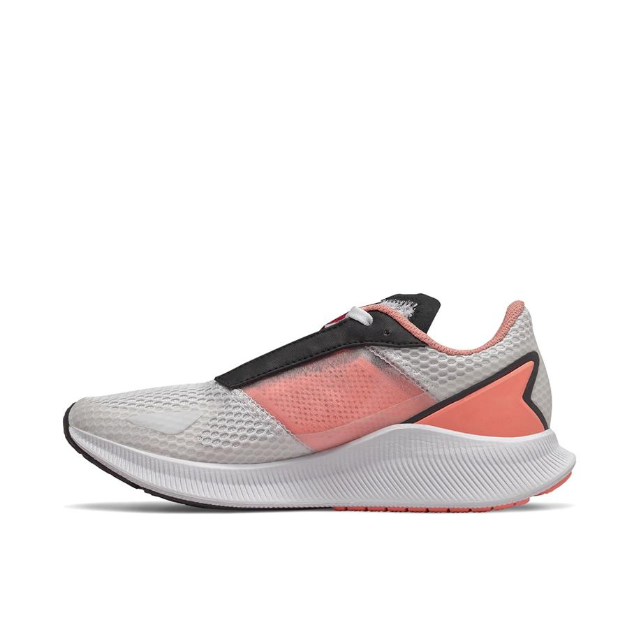 推荐商品：New Balance FuelCell 跑鞋 防滑耐磨网面透气缓震织物 女款/白色/粉橘