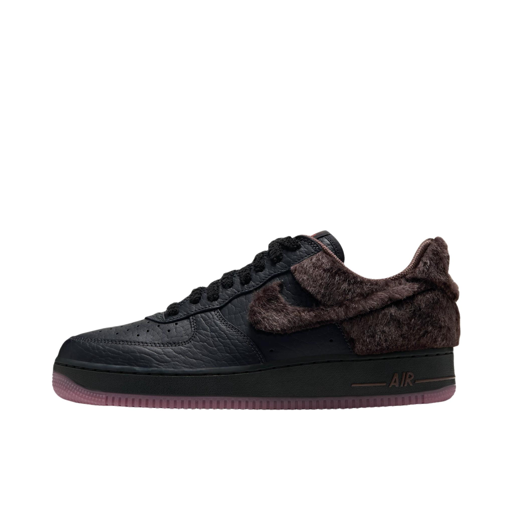 推荐商品：Nike Air Force 1 空军一号 板鞋 轻便舒适百搭耐磨防滑复古 万圣节/巴洛克棕/黑色/土红色