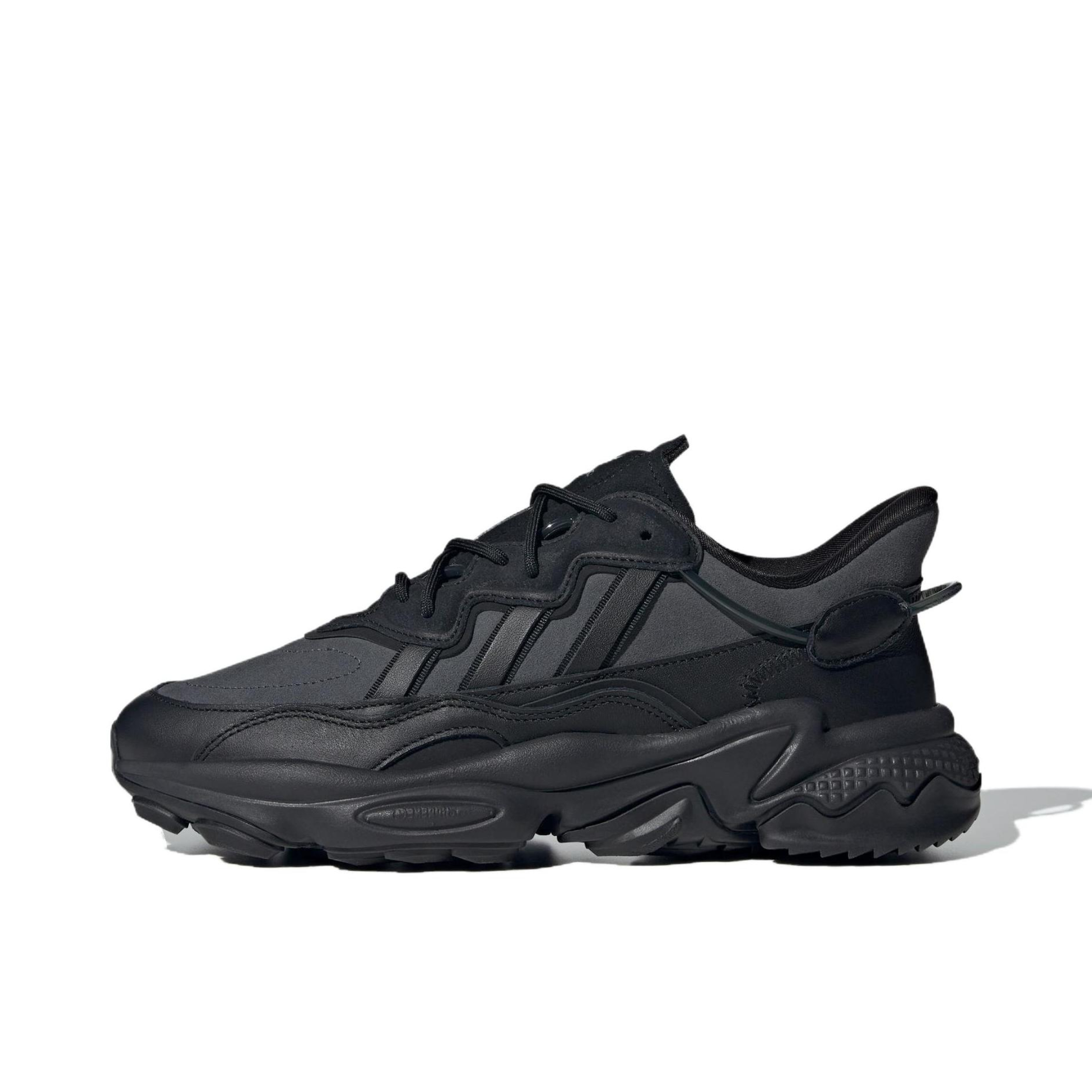 推荐商品：adidas Originals Ozweego 耐磨透气 百搭简约 舒适时尚 缓震 复古运动 网面 老爹鞋 纯黑色/深灰色