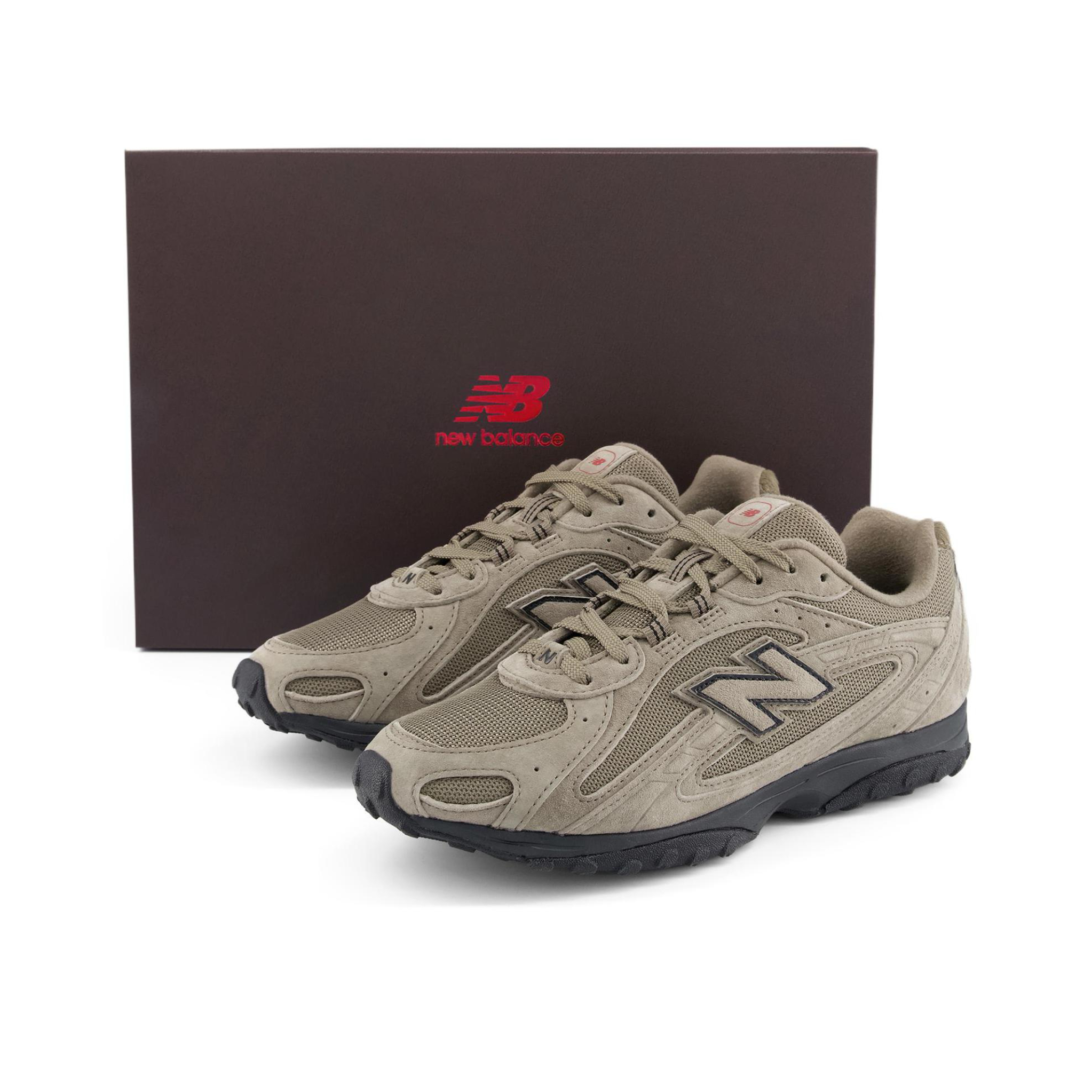 推荐商品：New Balance 204L 德训鞋 运动休闲鞋 系带轻盈薄底芭蕾风 马年限定/礼盒款/棕色