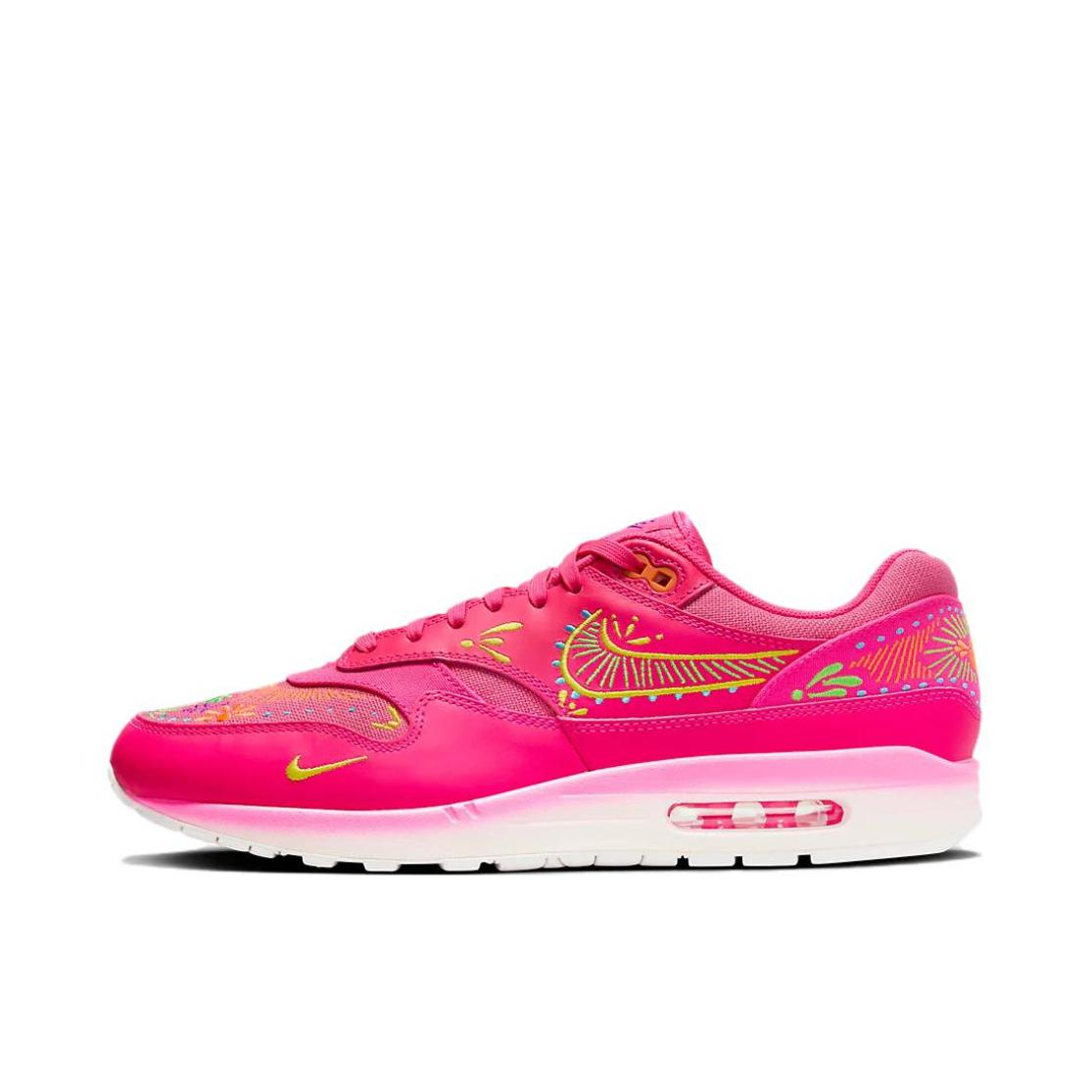 推荐商品：Nike Air Max 1 跑鞋 气垫缓震透气轻便复古运动舒适百搭潮流耐磨低帮训练防滑冬季支撑马拉松防水抓地圆头耐穿 粉色/白色/黄色