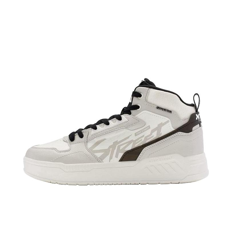 推荐商品：Xtep/特步 创新系列 舒适保暖 防滑耐磨 中高帮 包裹性 简约百搭 潮流 板鞋 鸽子灰/帆白