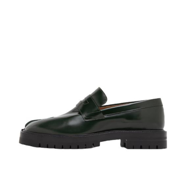 推荐商品：Maison Margiela Tabi Loafers 分趾套脚 舒适潮流 一脚蹬 乐福鞋 皮鞋 黑色