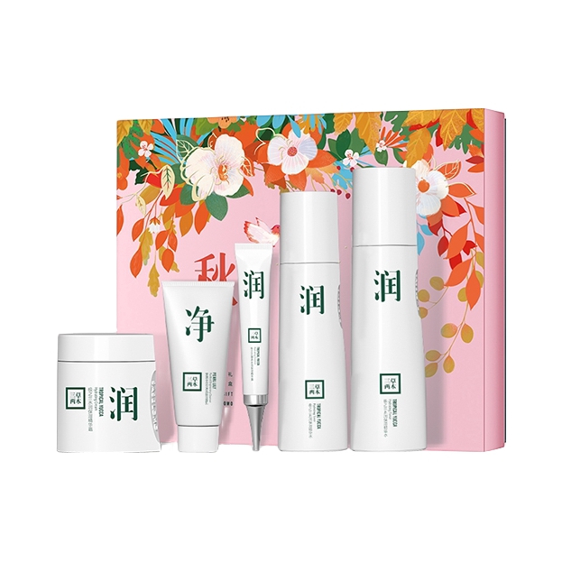 推荐商品：三草两木 水乳精华面霜护肤套装
