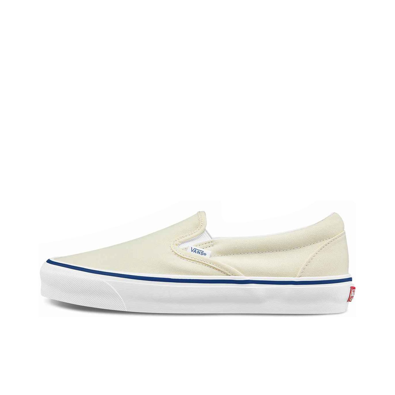 推荐商品：Vans/范斯 Classic Slip-on 防滑 简约 棋盘格 一脚蹬 百搭 休闲 帆布鞋 白色/蓝线