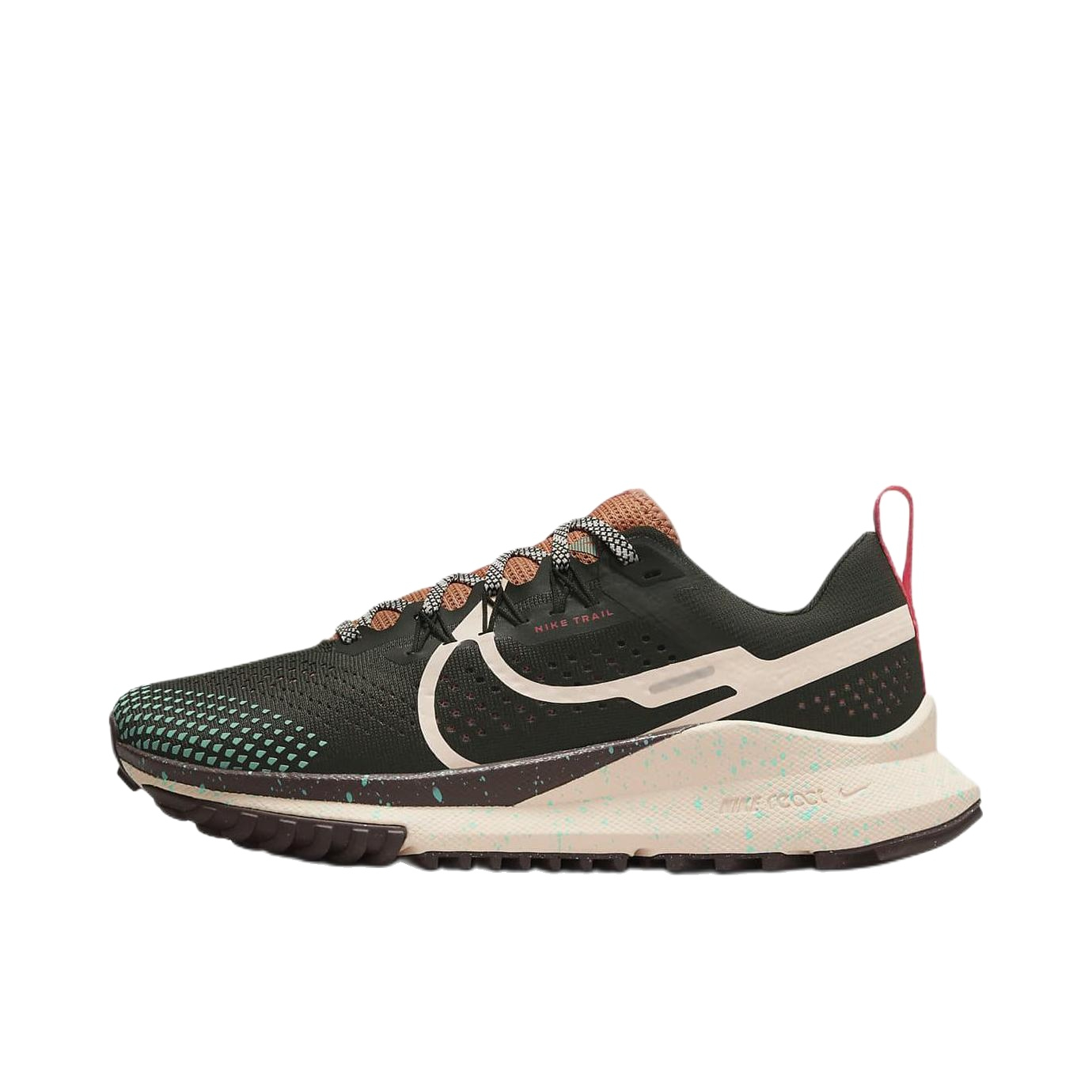 推荐商品：Nike React Pegasus Trail 4 飞马 跑鞋 缓震户外越野防水防滑织物支撑训练圆头回弹平稳 黑色/米色