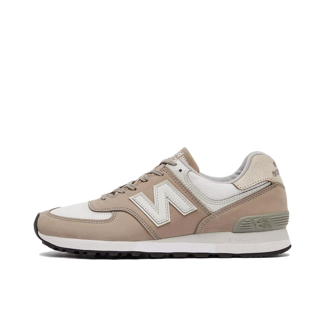 推荐商品：New Balance 576 防滑耐磨 减震回弹 舒适轻便 织物 防水 时尚复古 简约百搭 马拉松 运动休闲鞋 米色