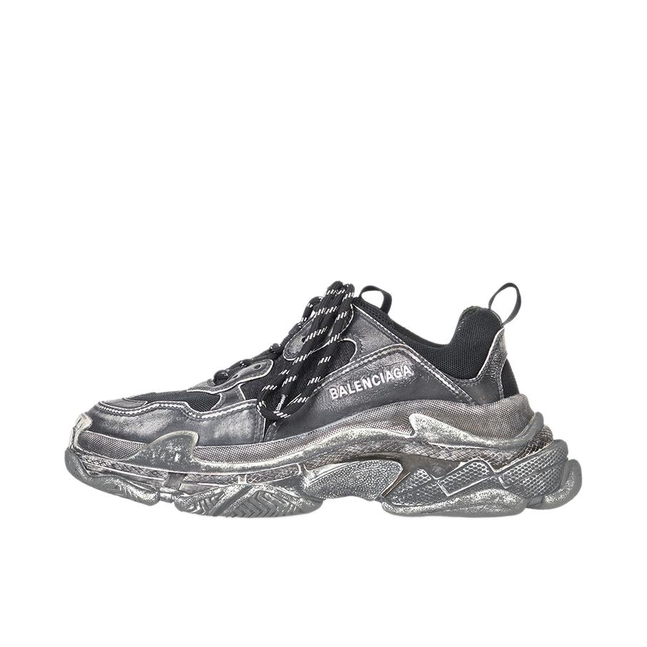 推荐商品：Balenciaga 巴黎世家  Triple S TRIPLE S CLEAR SOLE 复古简约 舒适百搭 防滑耐磨 减震轻便 厚底  圆头  网布  老爹鞋 褪色效果/灰色