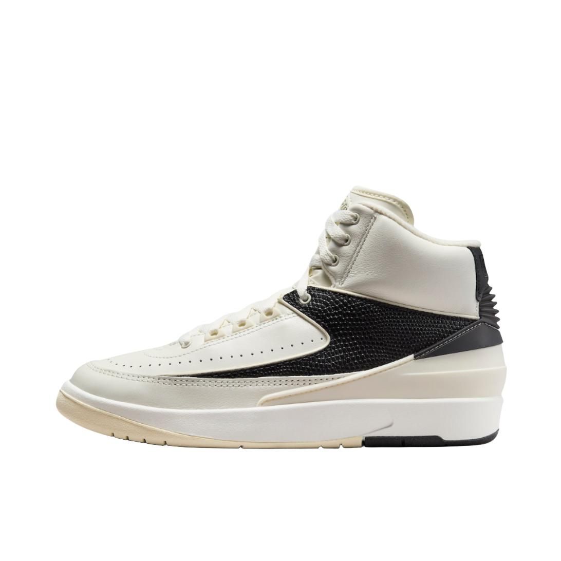 推荐商品：Air Jordan 2 运动休闲鞋 缓震防滑耐磨潮流复古包裹性 女款/白色/黑色