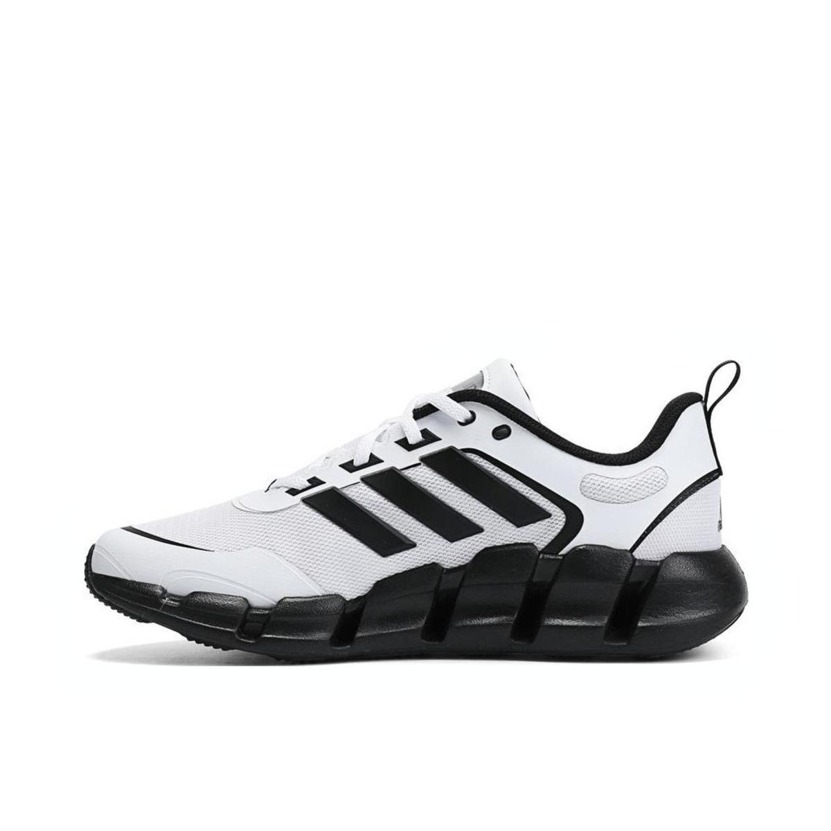 推荐商品：adidas CLIMACOOL 清风 跑鞋 减震轻便防滑耐磨网面透气舒适百搭 白色/黑色