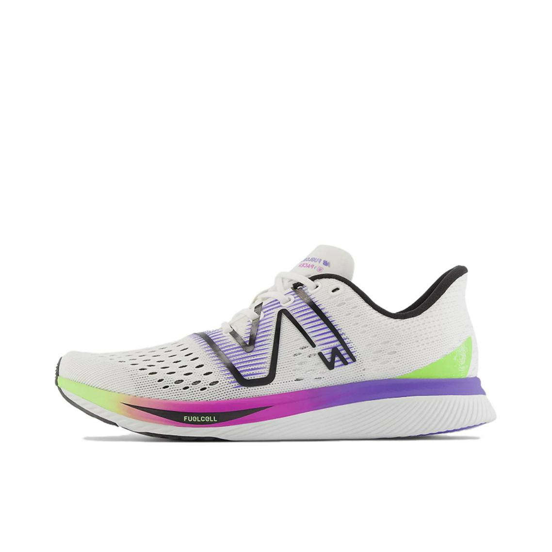 推荐商品：New Balance Fcrr系列 跑鞋 防滑耐磨减震轻便舒适透气运动休闲碳板马拉松 女款/白色/紫色