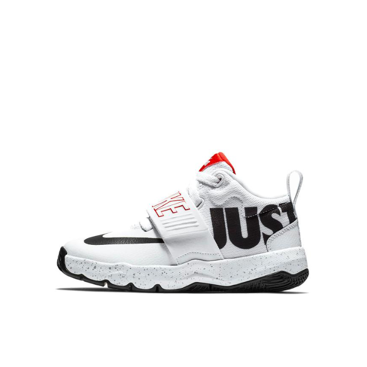 推荐商品：Nike Team Hustle D 8 防滑耐磨 舒适减震 透气 运动鞋儿童 小童/灰色/黑色