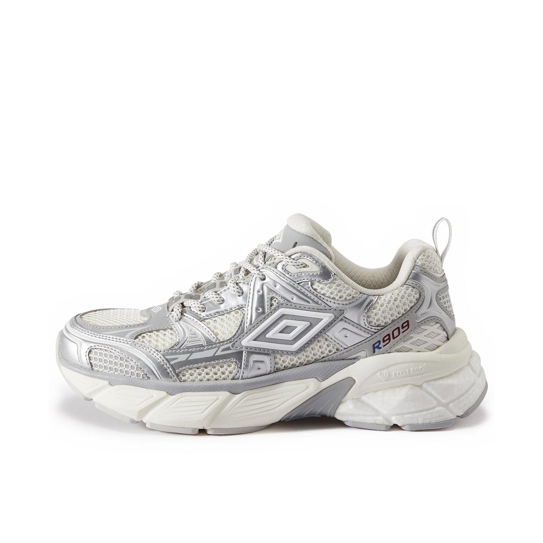 推荐商品：Umbro R909 复古 反光 运动 低帮 圆头 运动休闲鞋 U1124150609 棉花糖白/数码迷雾