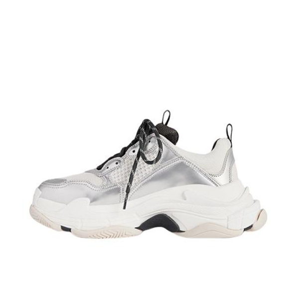 推荐商品：Balenciaga Triple S系列 运动休闲鞋 圆头系带低帮时尚百搭套脚生活人造革 白色/银色