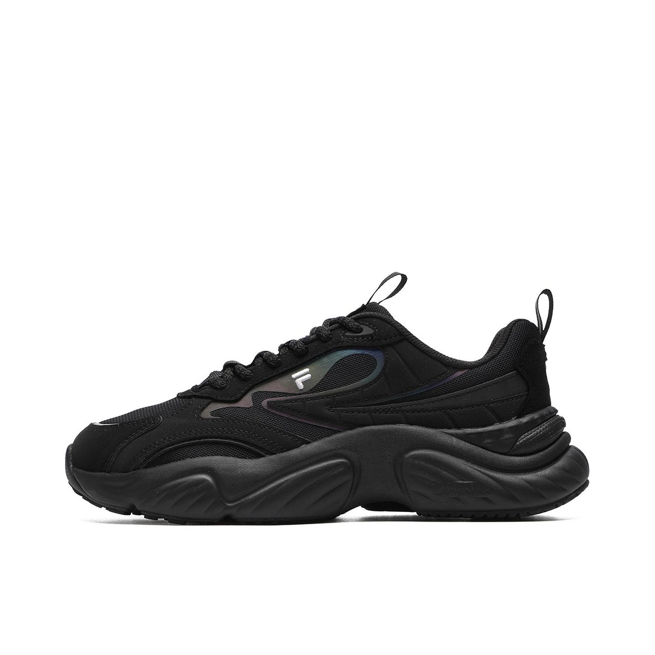 推荐商品：FILA/斐乐 Fusion Conch 合成革 时尚潮流 百搭 防滑耐磨 缓震回弹 防水 运动休闲鞋 女款/黑色