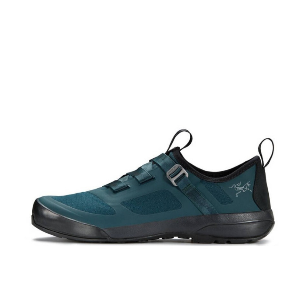 推荐商品：Arc'teryx/始祖鸟 Arakys Approach 耐磨 防滑 户外登山 徒步鞋 户外鞋 蓝色