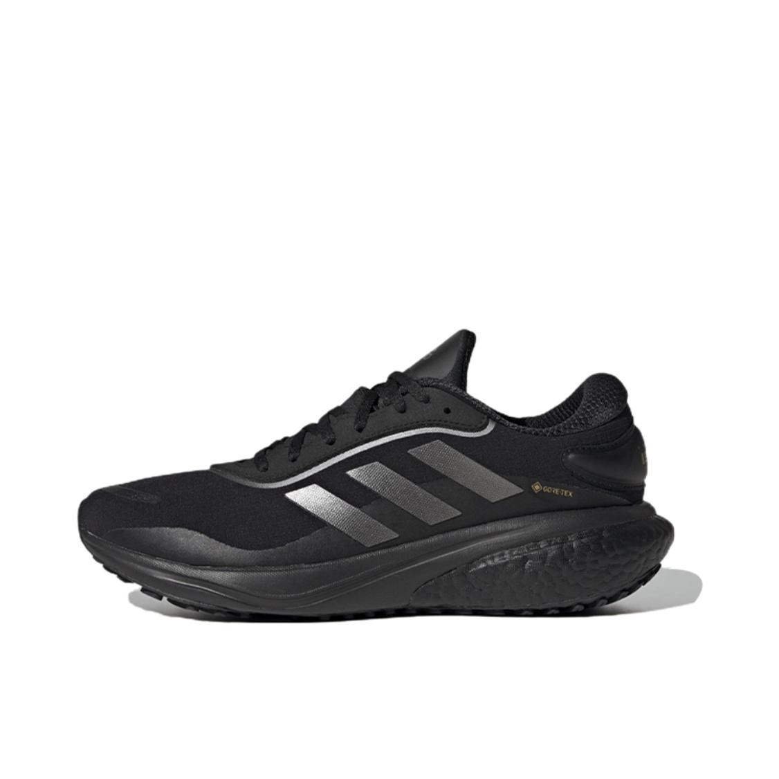 推荐商品：adidas Supernova 跑鞋 网面透气防滑耐磨舒适轻便减震复古百搭织物慢跑 黑色/银色