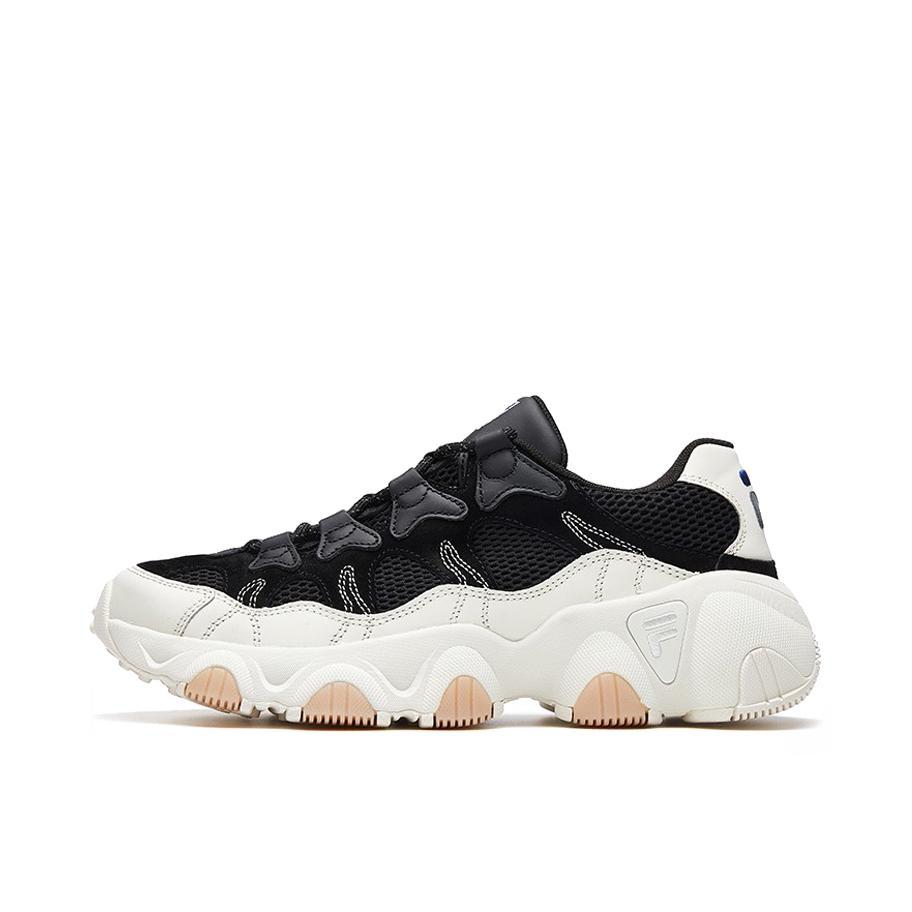 推荐商品：FILA/斐乐  Jagger 爪爪  经典复古 休闲 防滑耐磨 减震 织物 舒适运动 加绒 合成革  老爹鞋  F12M931104F 黑白
