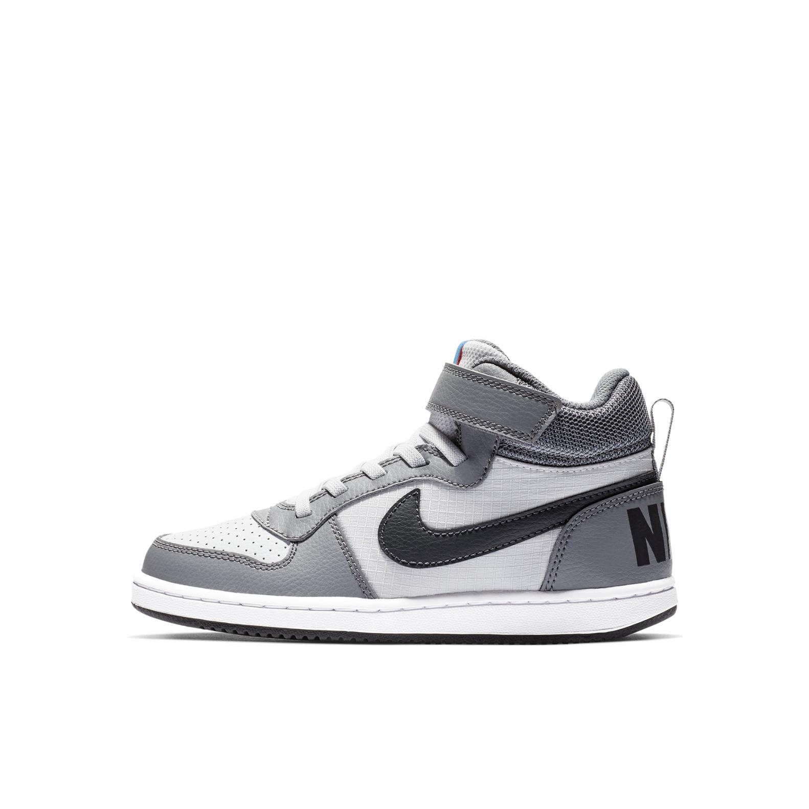 推荐商品：Nike  Court Borough  时尚潮流 舒适轻便 休闲耐磨  板鞋 儿童 小童/冷灰/白色
