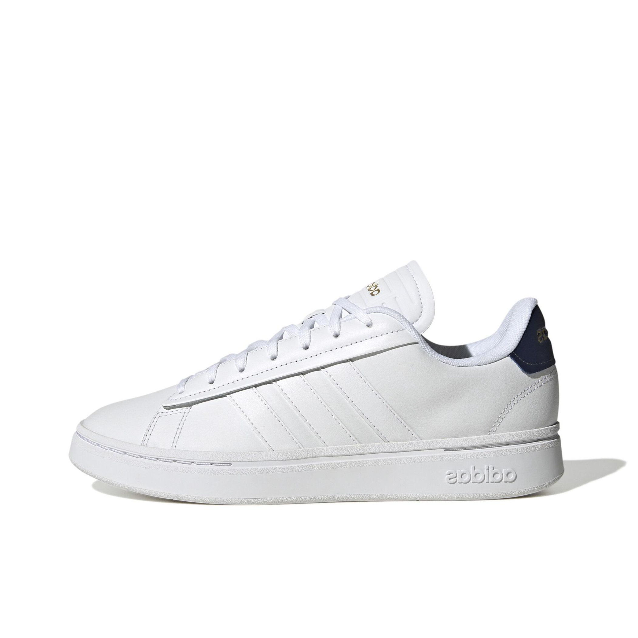 推荐商品：adidas Grand Court Alpha 面包鞋 板鞋 减震透气防滑耐磨百搭复古轻运动薄底贴合 白色