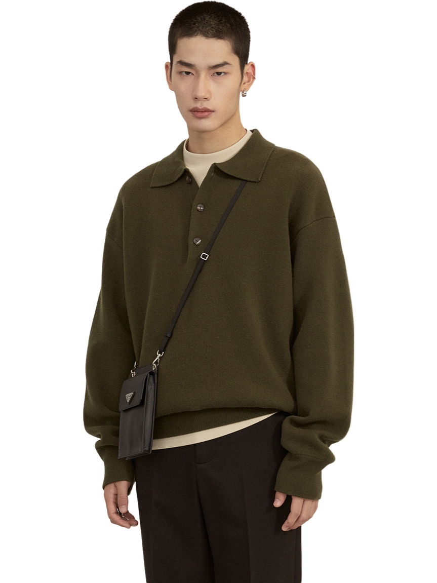 推荐商品：OSENS  纯羊毛复古翻领半开襟毛衣 NSW02122 榆树绿