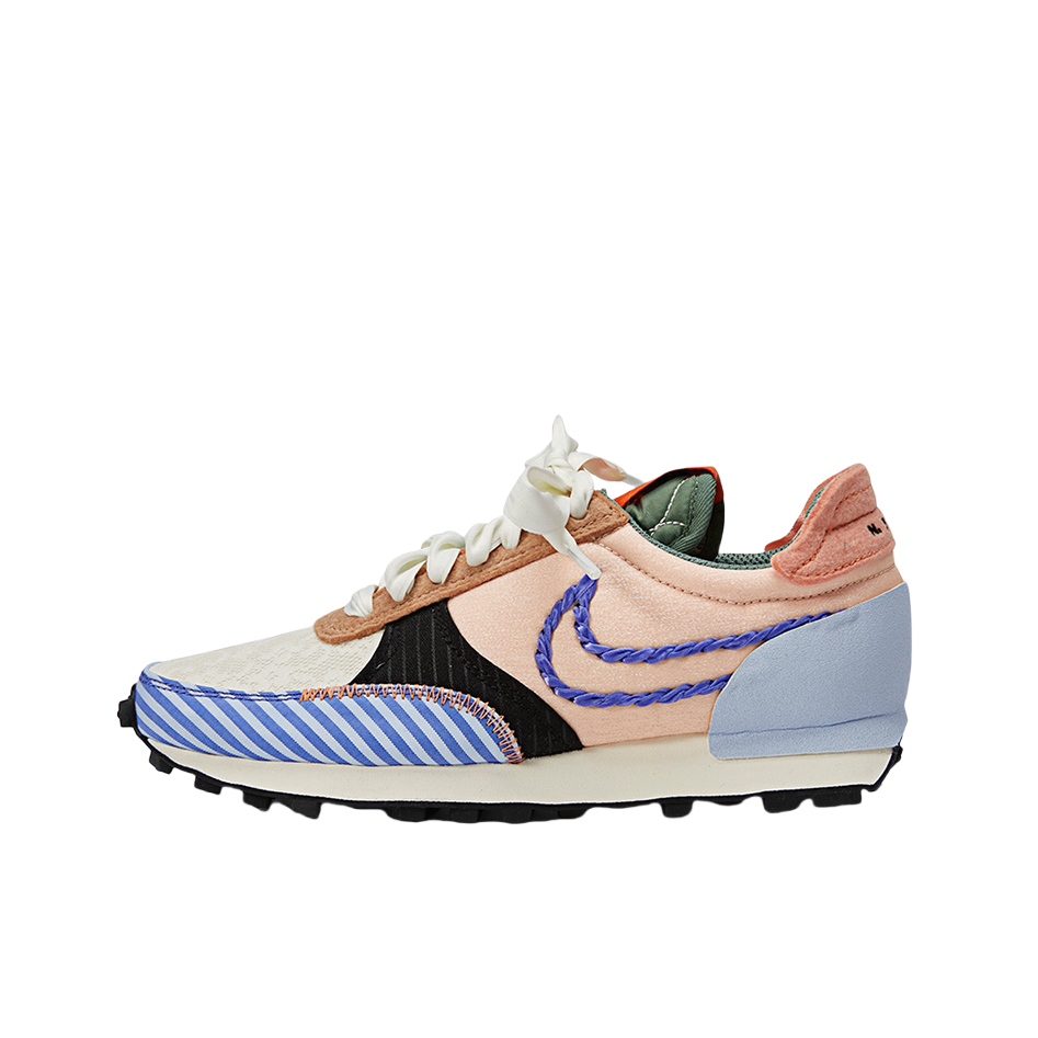 推荐商品：Nike Daybreak 解构 跑鞋 华夫鞋 复古耐磨舒适休闲轻便透气织物运动合成革减震防滑低帮 女款/粉色/蓝色/黑色