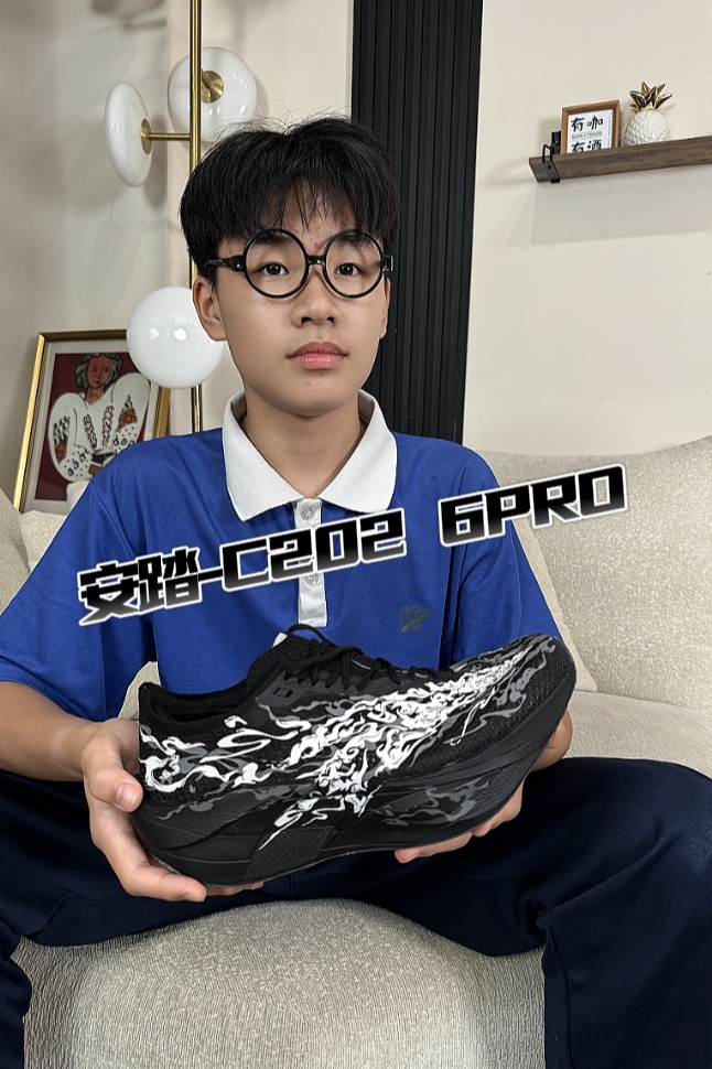  我就喜欢汤姆这小子，他可比史密斯好说话多了哈哈 