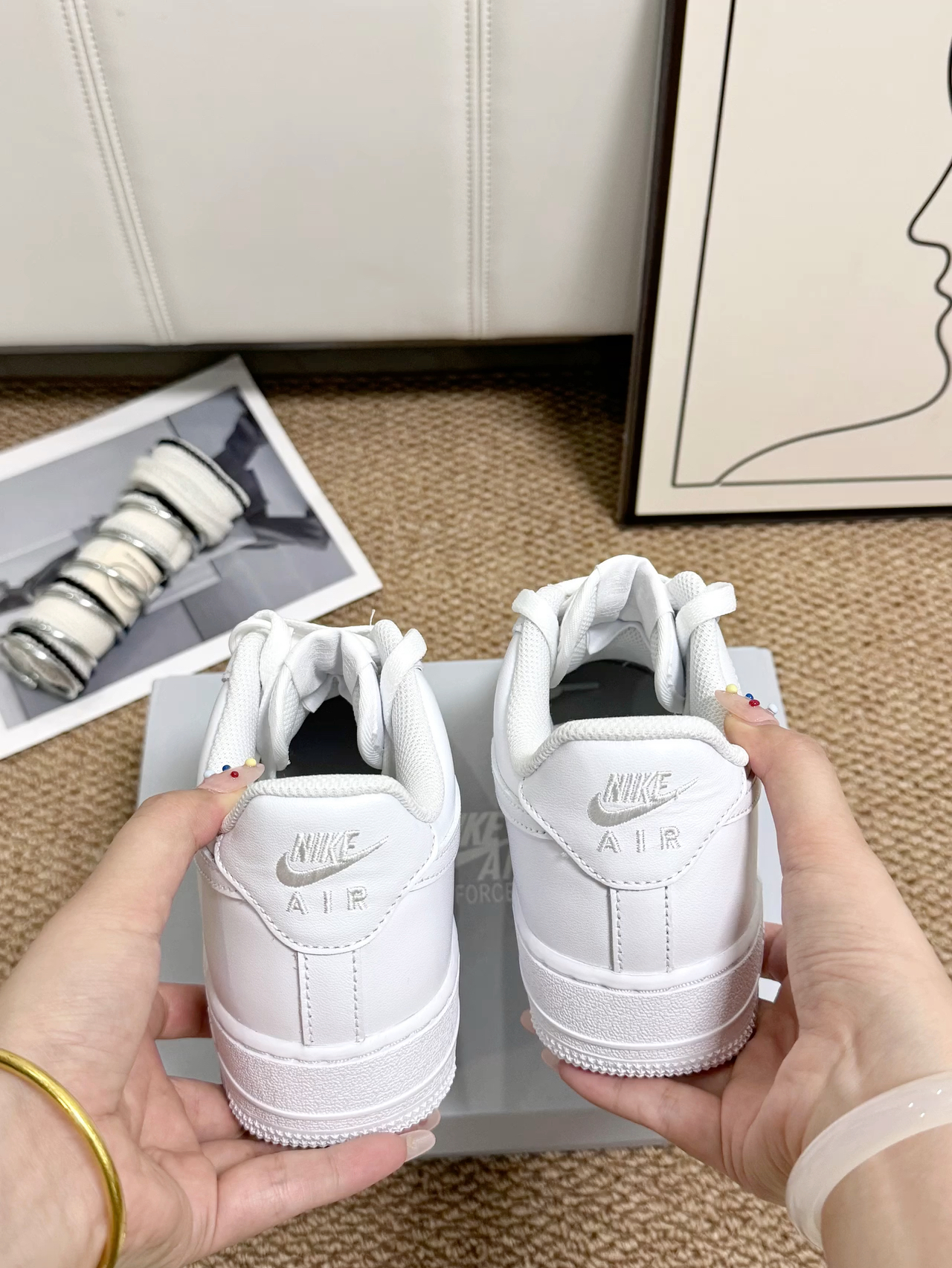 NIKE纯白AF1：被多人推荐的经典款，我终于入手了