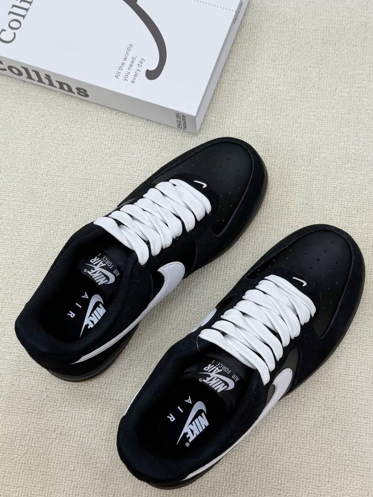 黑魂AF1 秋季懒人穿搭公式-黑魂不灭，经典永存！谁还没被这双AF1狠狠拿捏住？