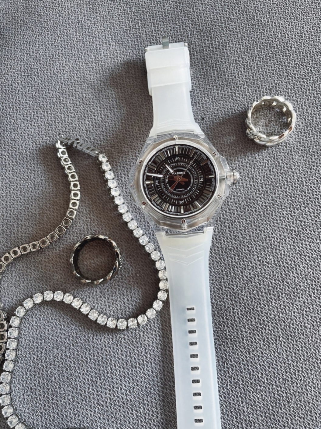 凹造型必备配饰｜这款雷诺手表⌚️你需要知道