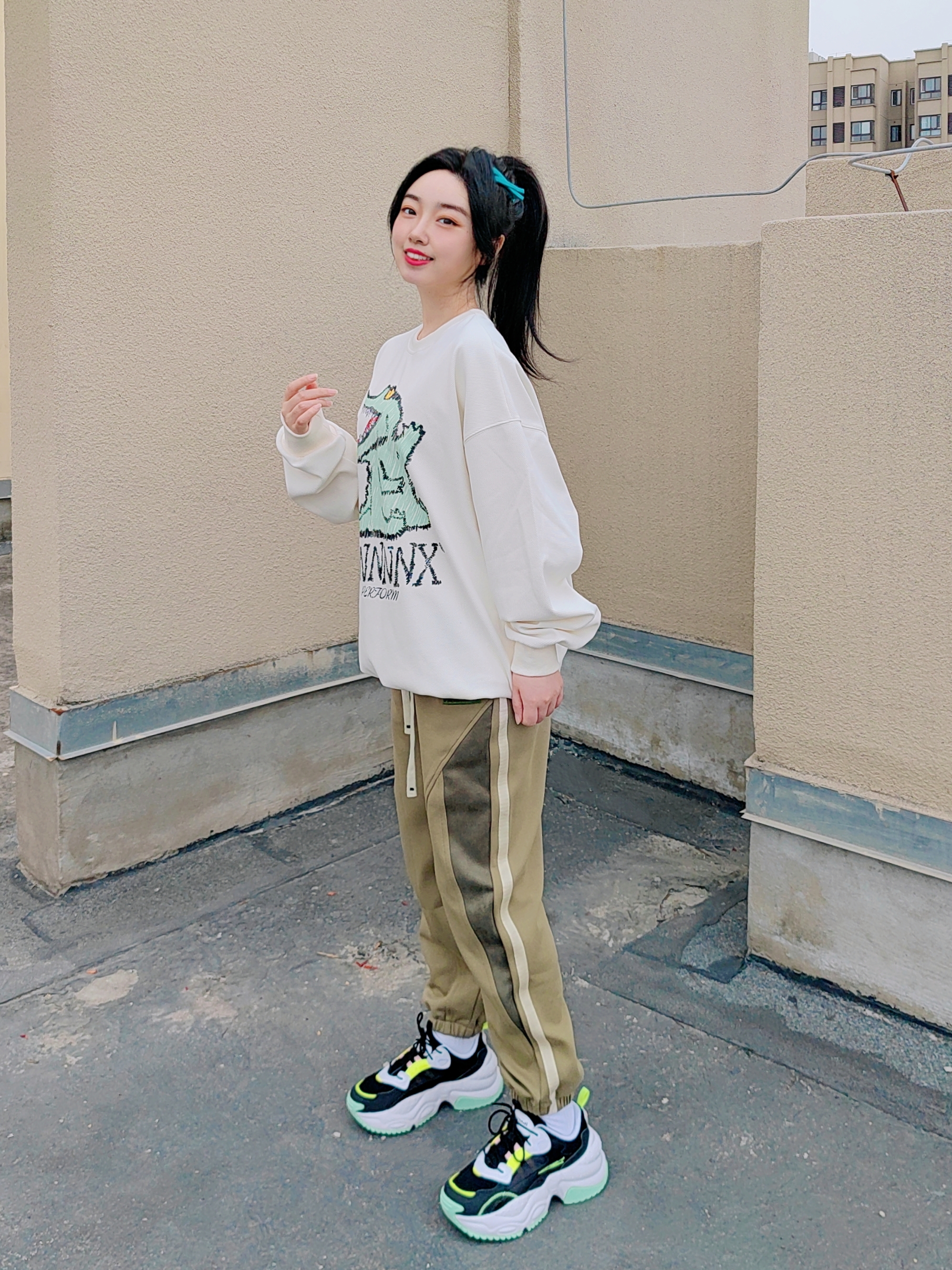 OOTD丨女大学生的卫衣卫裤穿搭~
