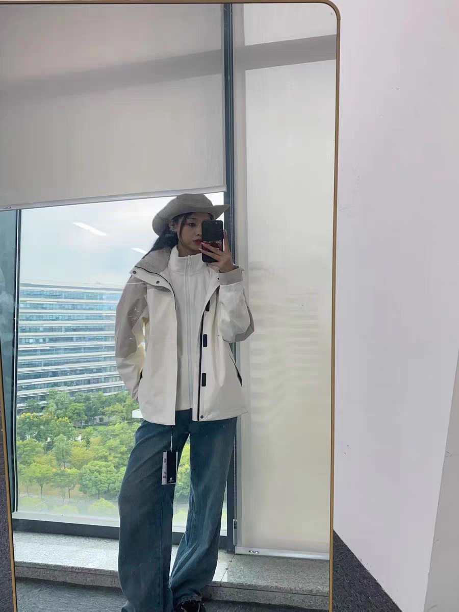 🔥【超强保暖】Camel 拼色保暖防风暴雨级防水情侣连帽登山服冲锋衣🔥