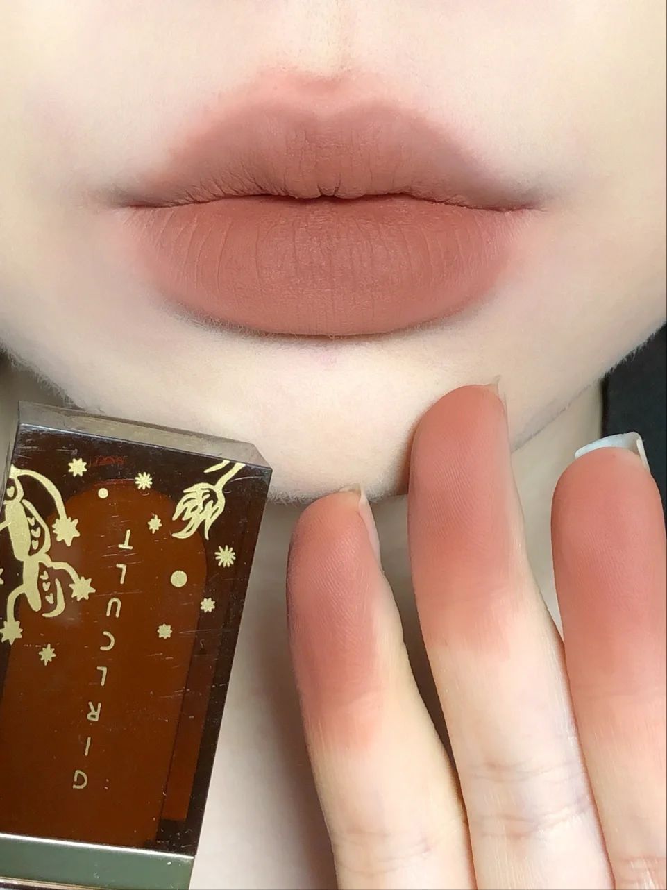 绝美杏仁奶茶色唇釉！超适合黄皮巨显白🉑