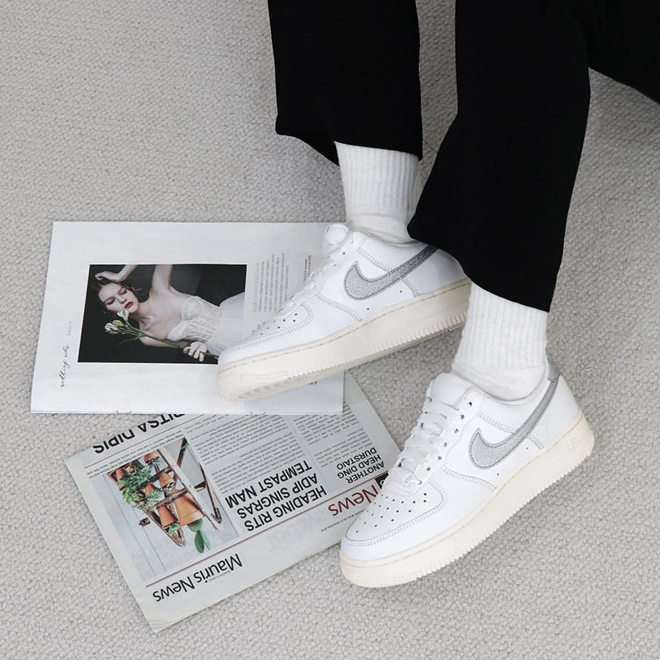 很具性价比的百搭复古板鞋 AF1 Low silver swoosh
