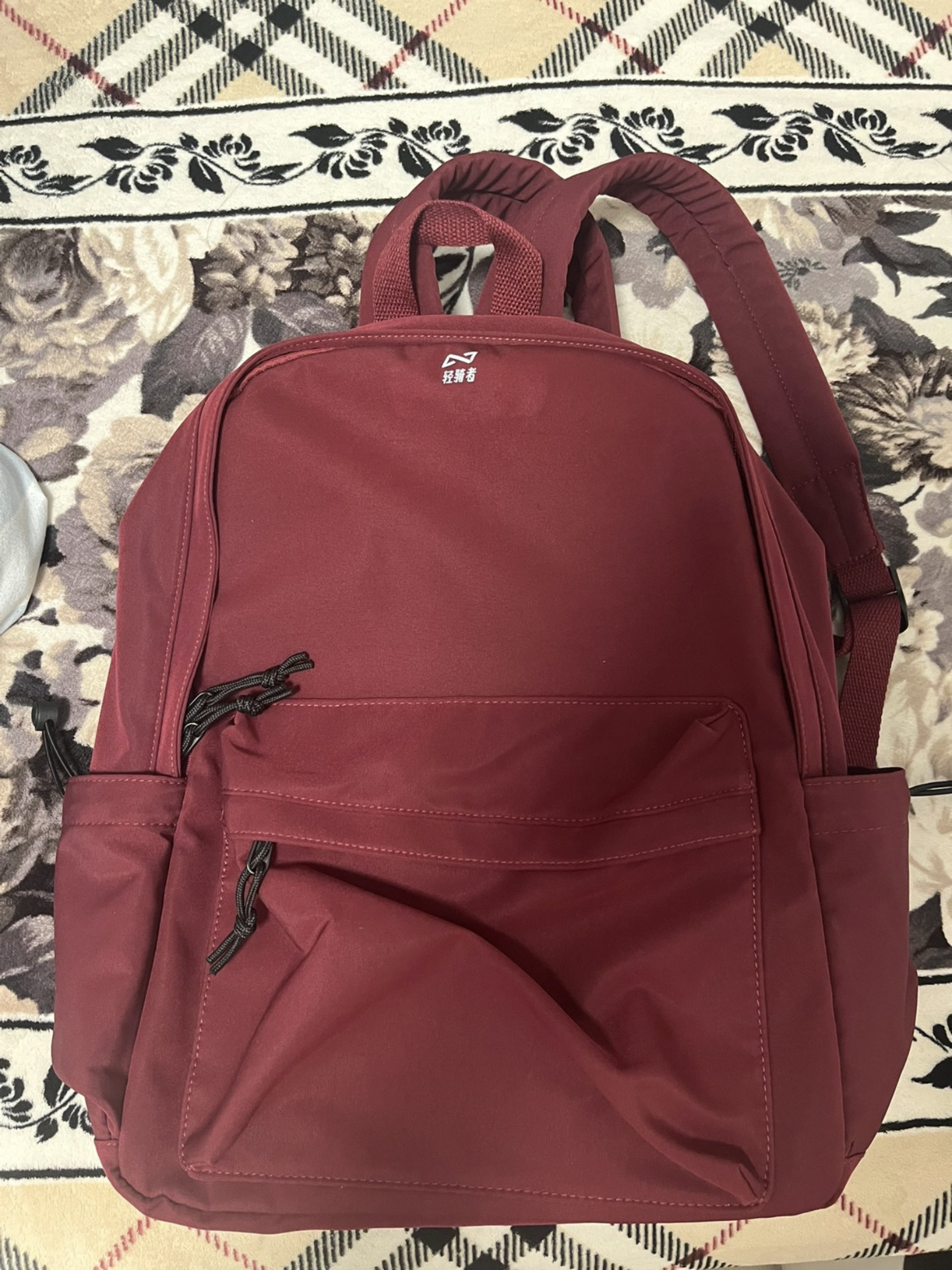 休闲百搭双肩包