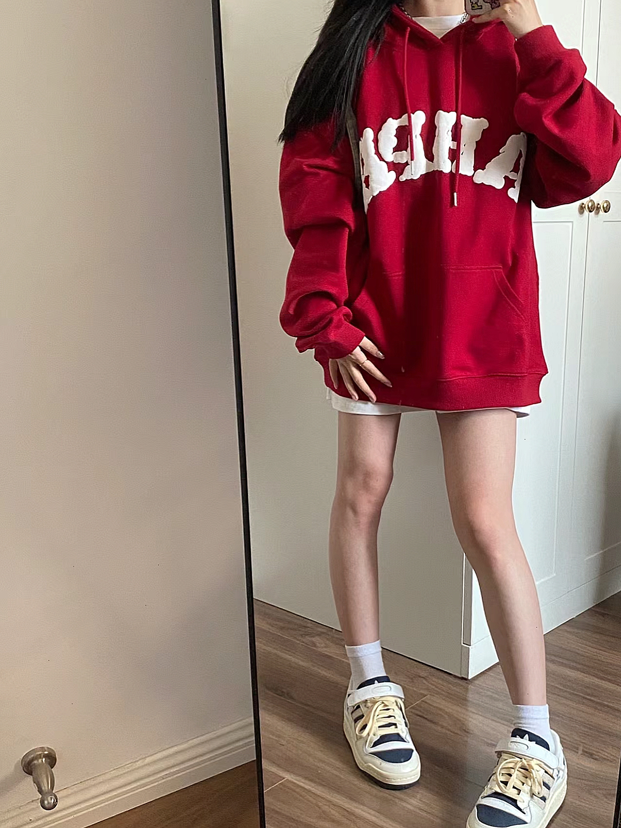 入秋🍁的第一件⛔️红色卫衣 复古美式太显白了！！