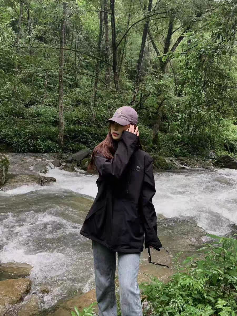 🔥秒变潮人！Camel这款三合一登山服冲锋衣真的太炸了💥