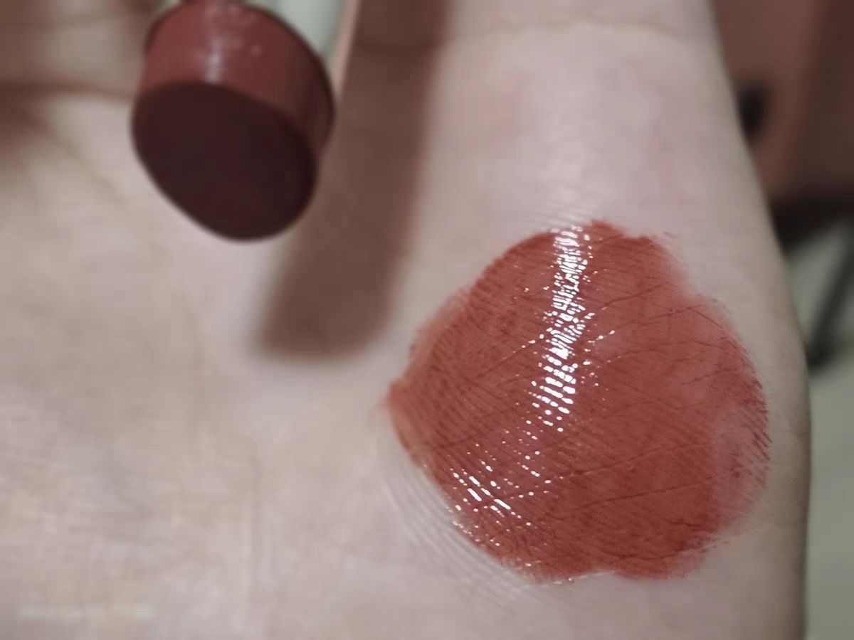 酵色家的口红真的拯救了我这个嘴干患者