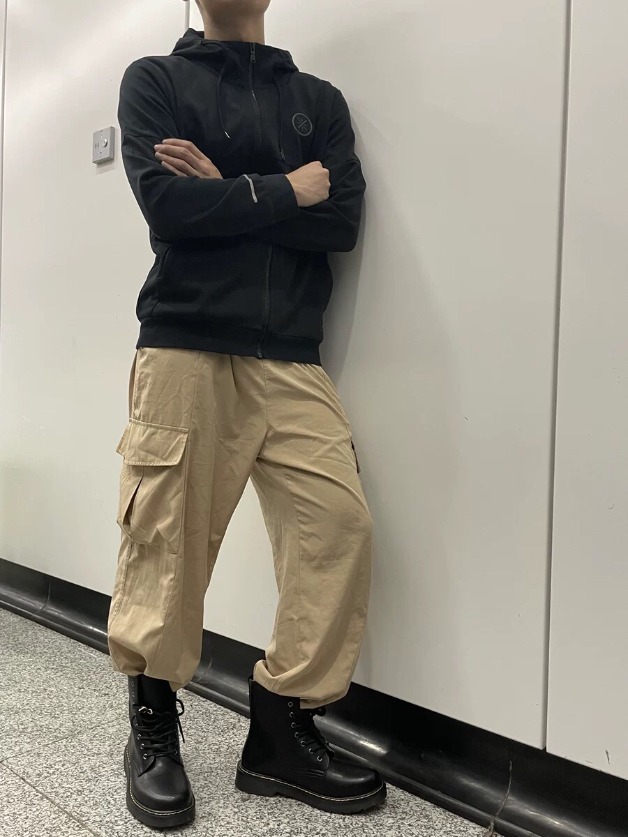 谁能拒绝的了一双黑色马丁靴‼️