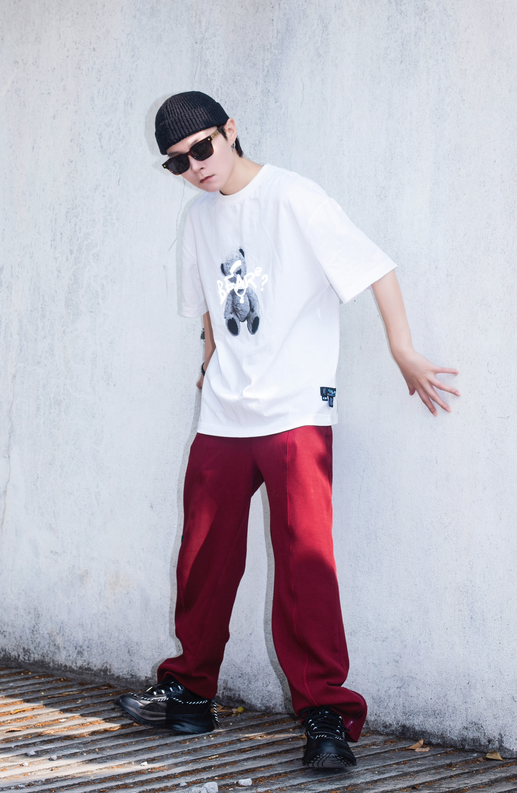 OOTD｜黑白红撞色搭配回头率100昏