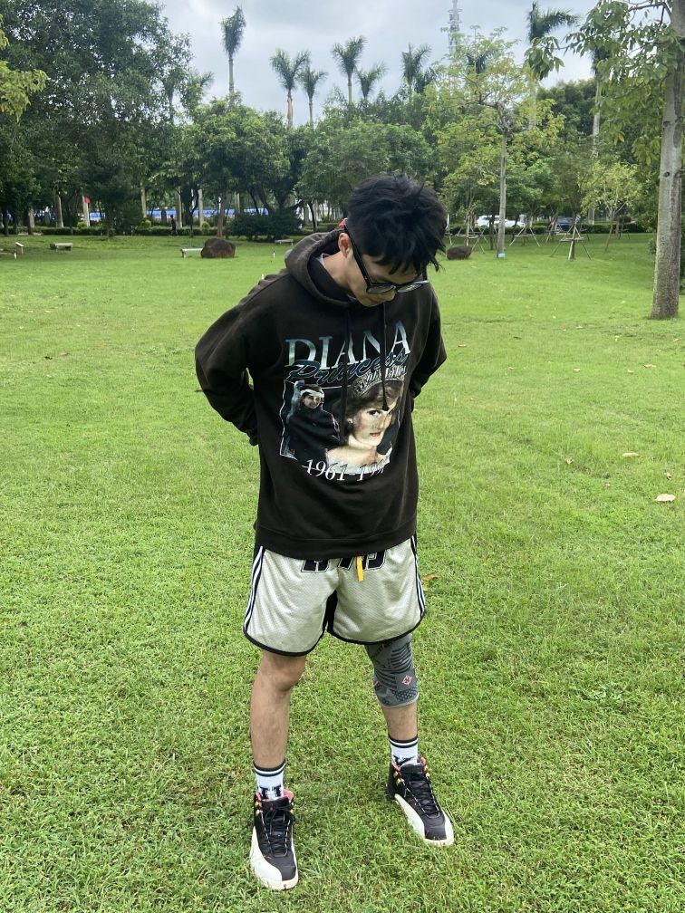 OOTD| 谁说穿护膝就是装备帝了