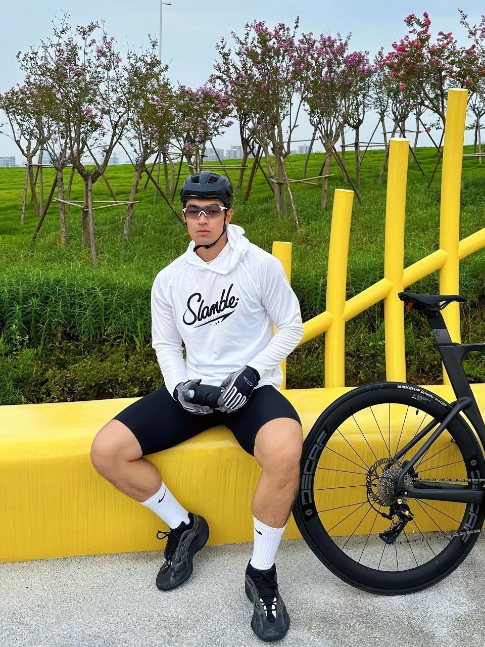 超级无敌显白的白色卫衣｜太好看了吧～☁️☃️